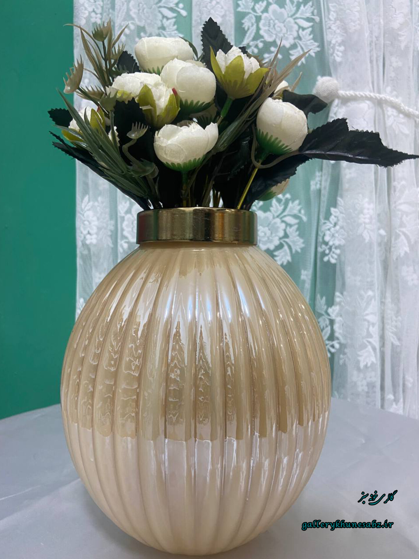 گلدان آترین رنگ کرم نسکافه ای