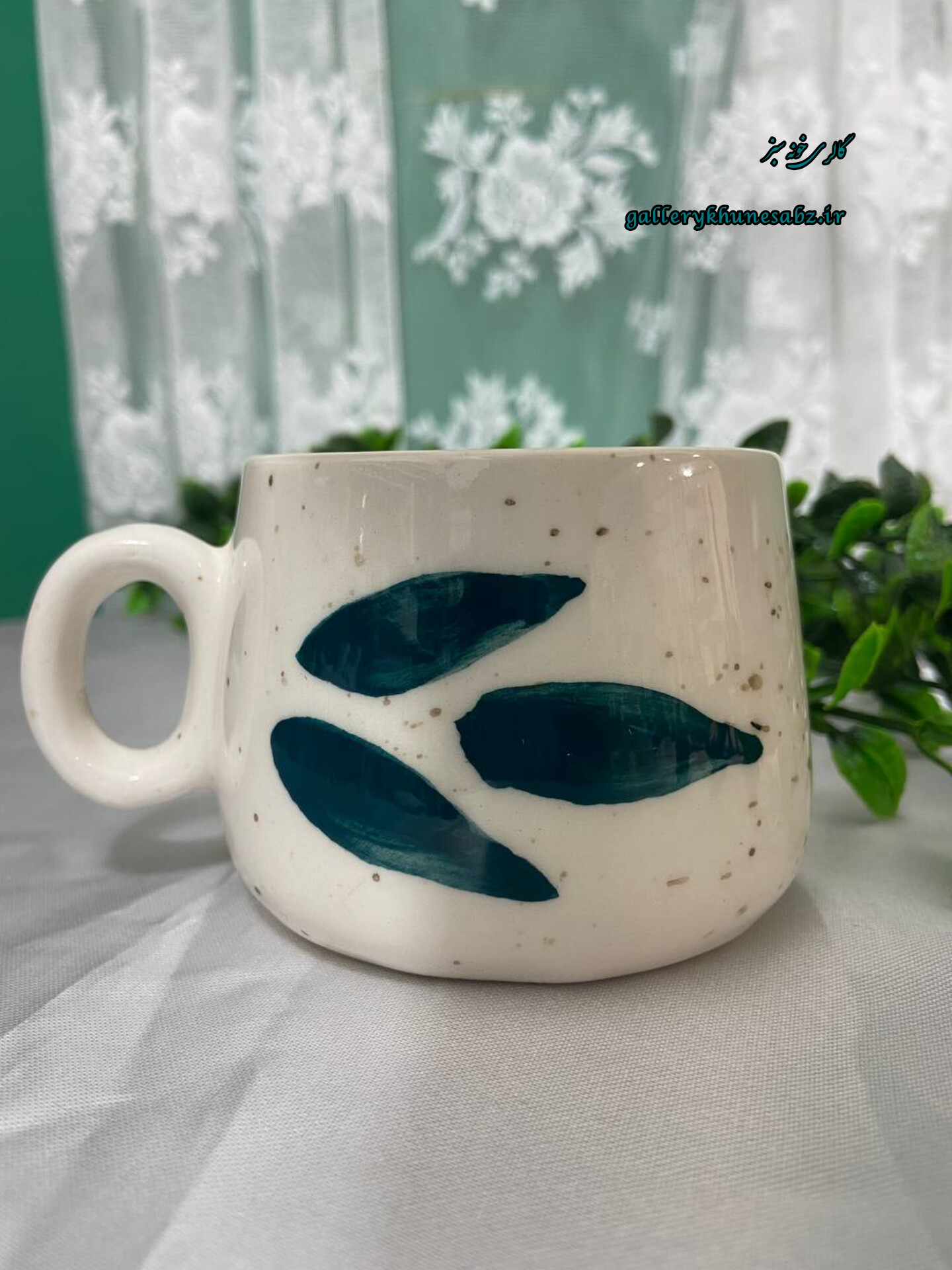 ماگ سرامیکی مدل برگ سبز کد ۰۲