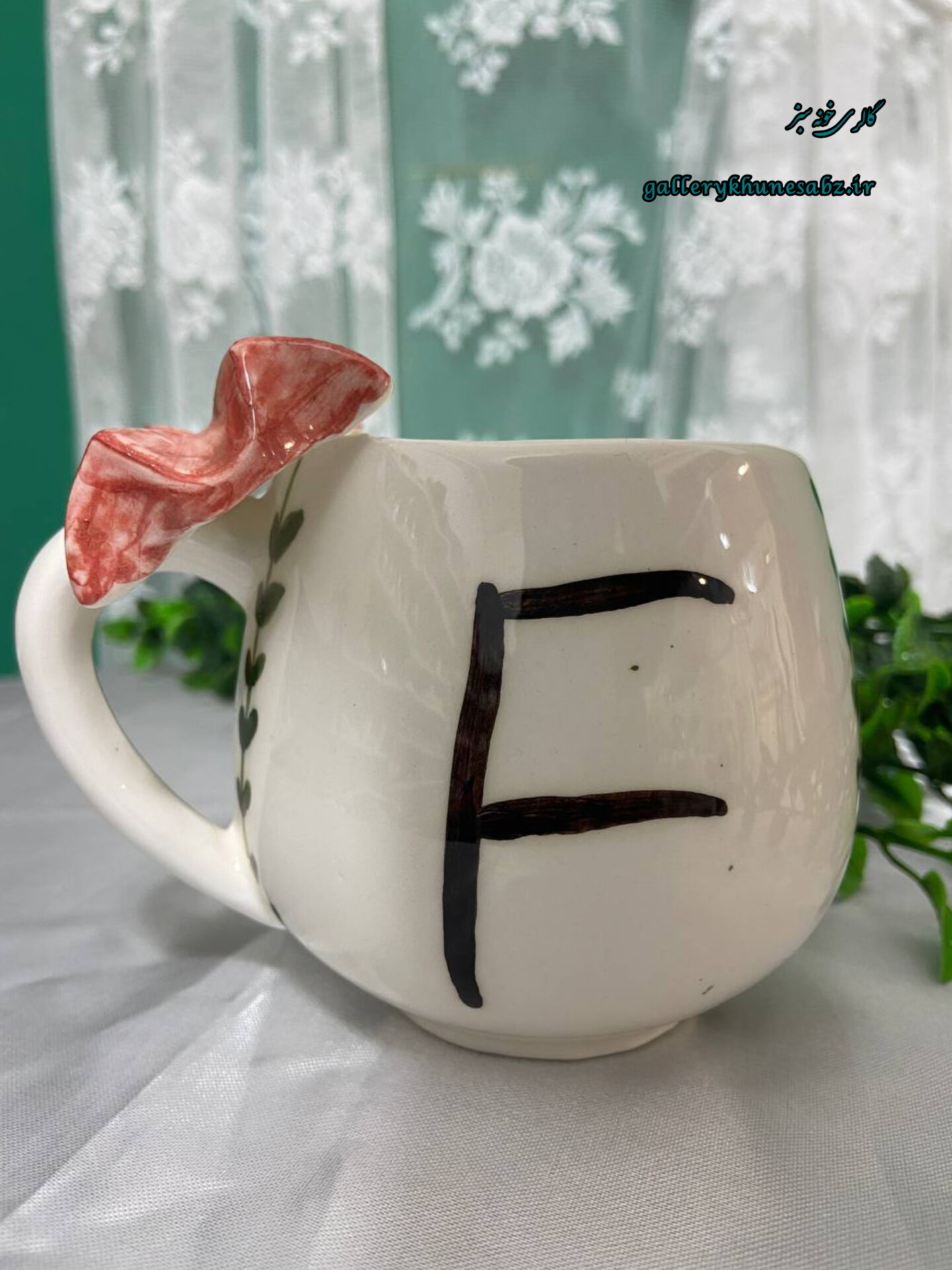ماگ سرامیکی مدل دسته پاپیون کد ۰۴